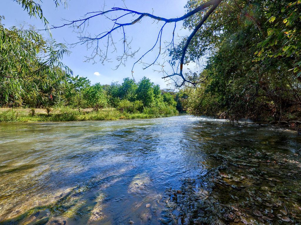 5400 Gander Slough Road Kingsbury TX 78638