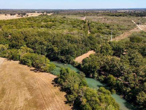 5400 Gander Slough Road Kingsbury TX 78638