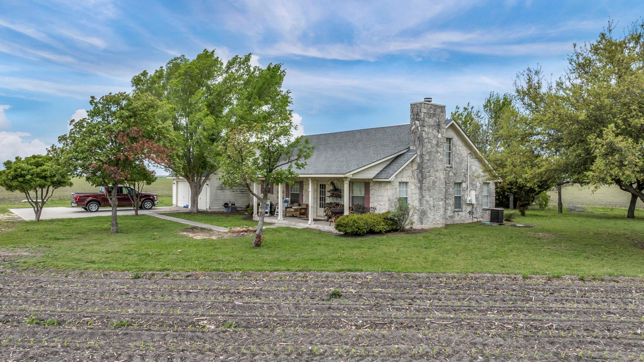 3255 County Road 369 Taylor TX 76574