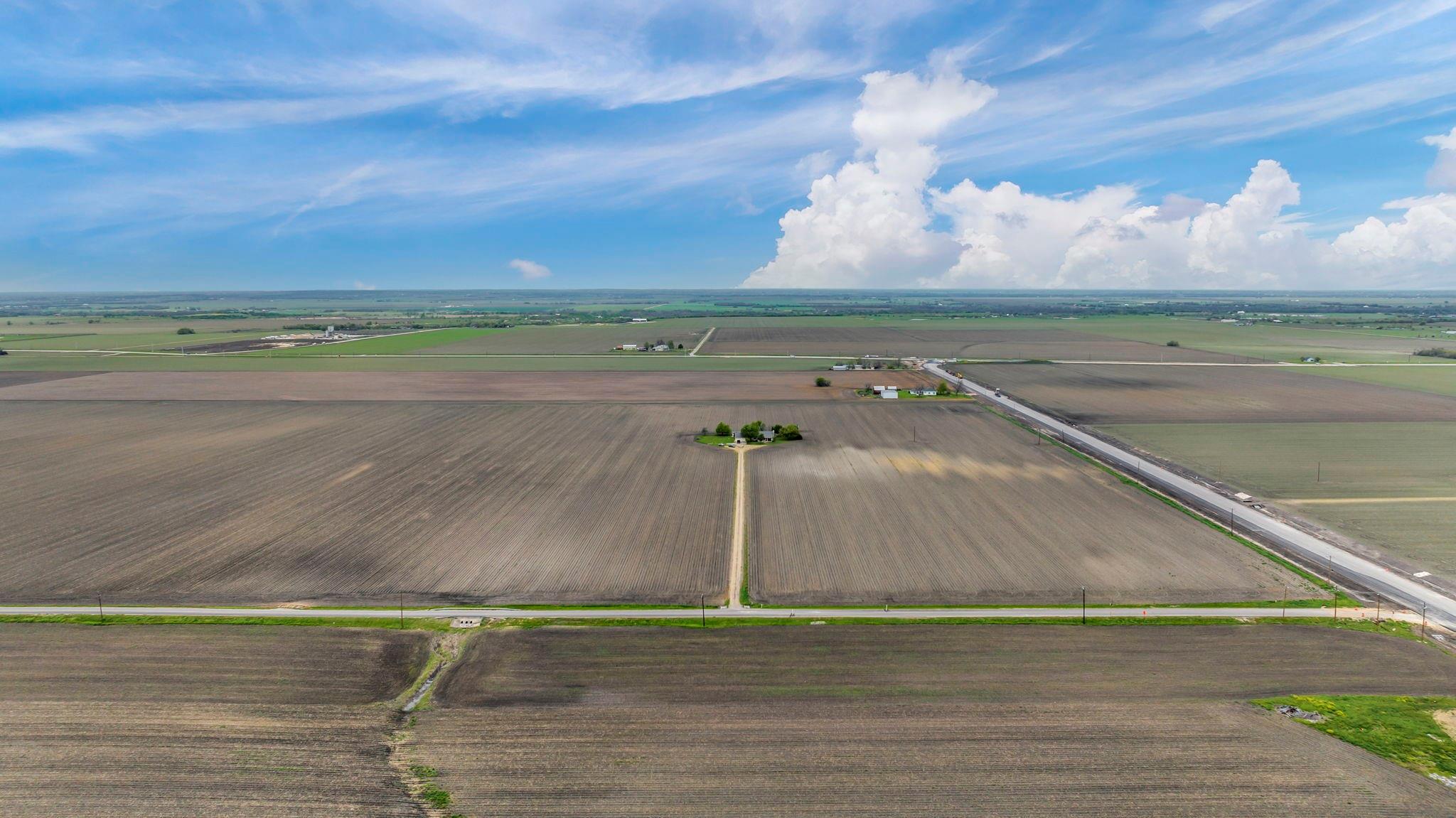 3255 County Road 369 Taylor TX 76574