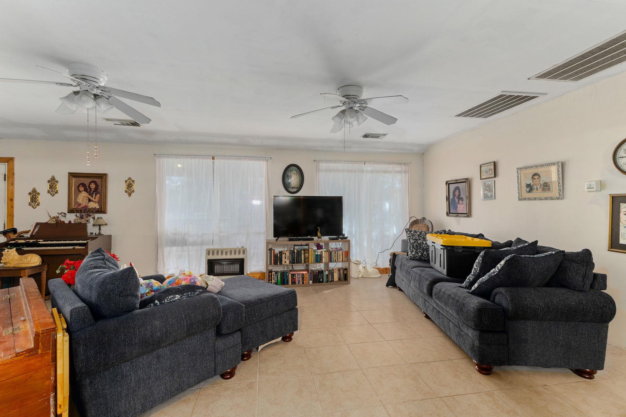 1009 Private Road 1024 Hallettsville TX 77964