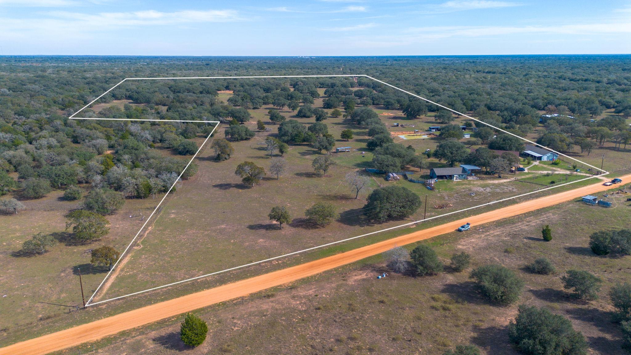1009 Private Road 1024 Hallettsville TX 77964