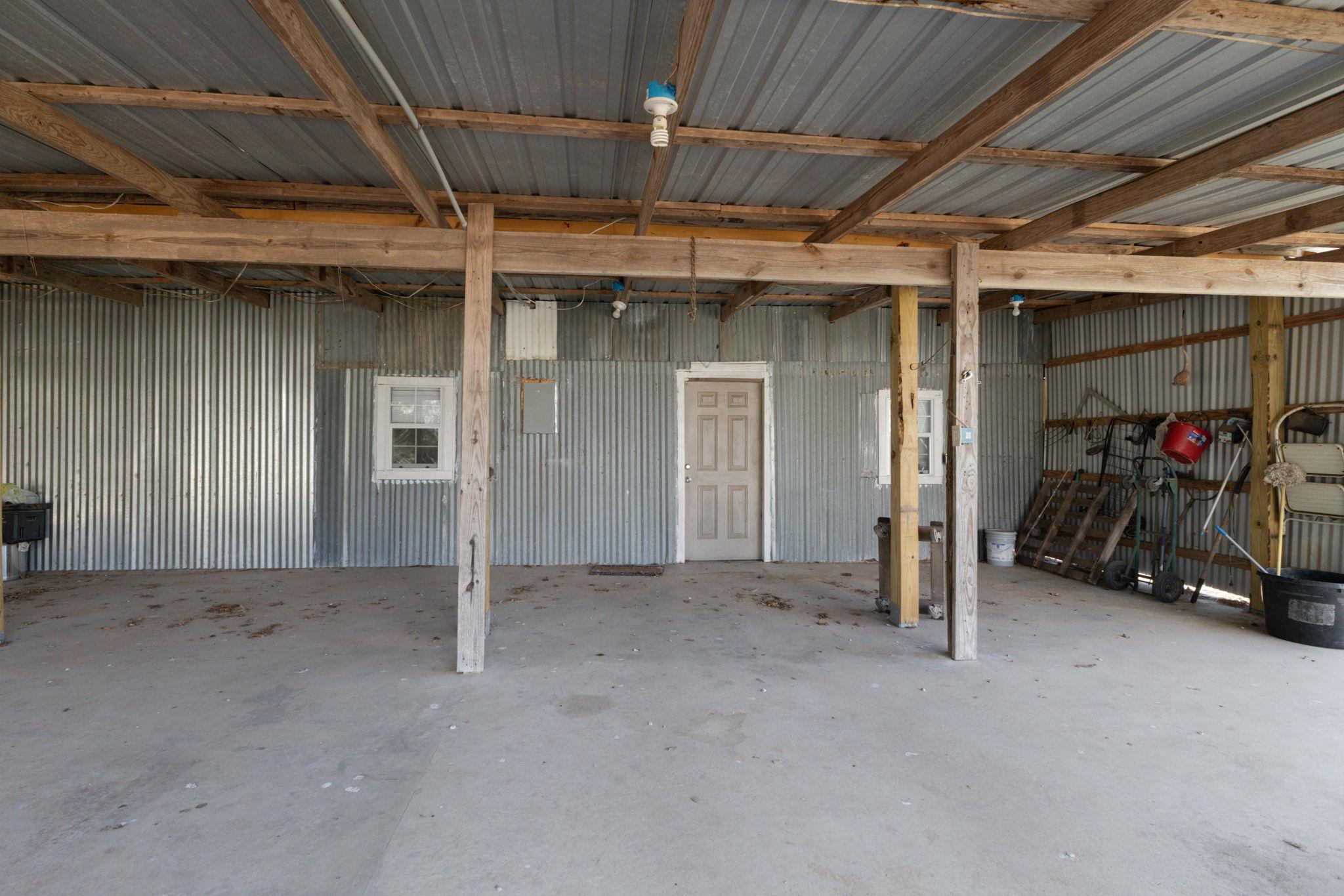 1009 Private Road 1024 Hallettsville TX 77964