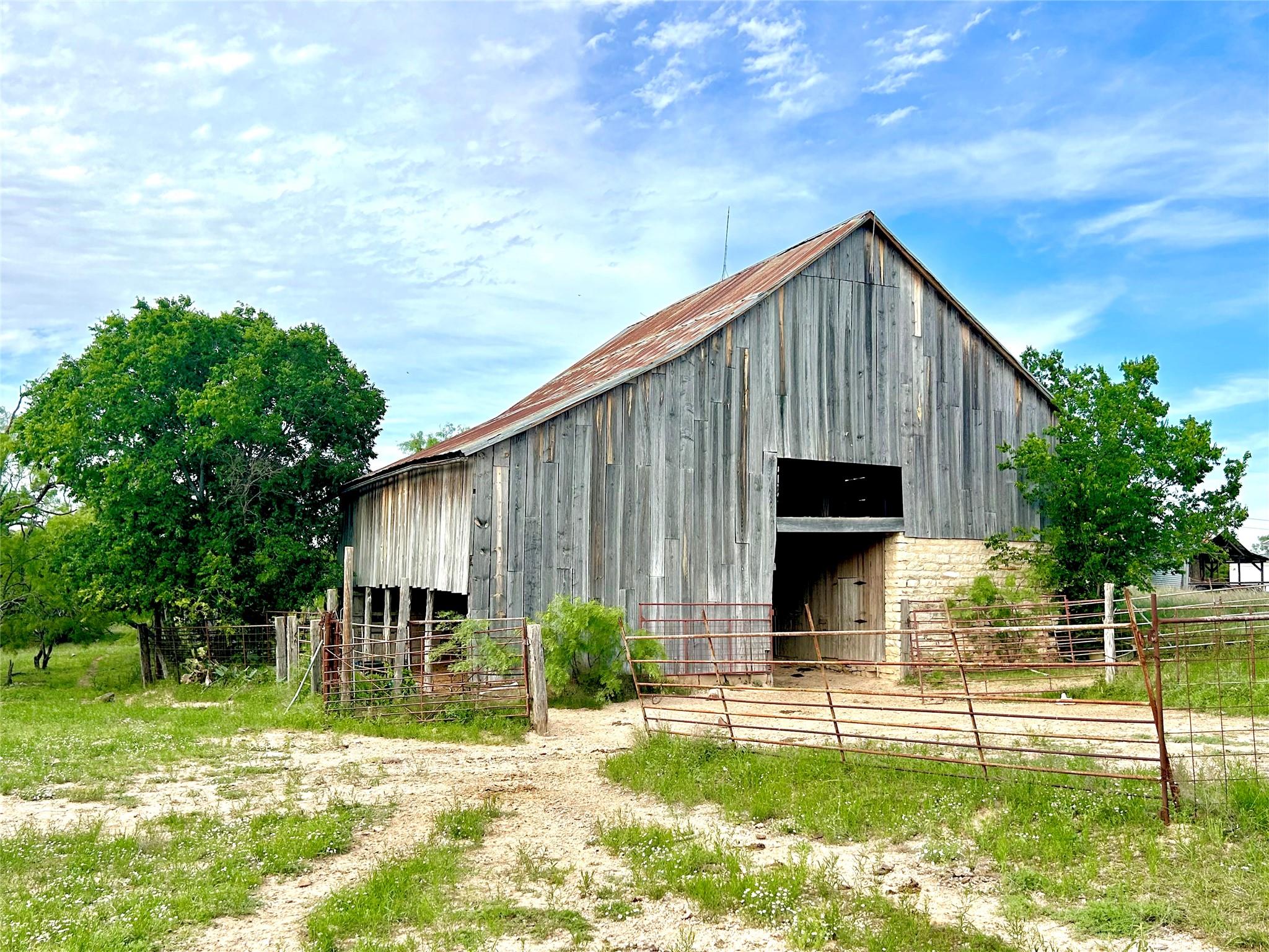 16833 County Road 2200 Lometa TX 76853