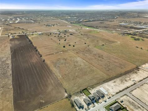 1351 E Fm 487 Jarrell TX 76537