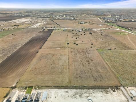 1351 E Fm 487 Jarrell TX 76537