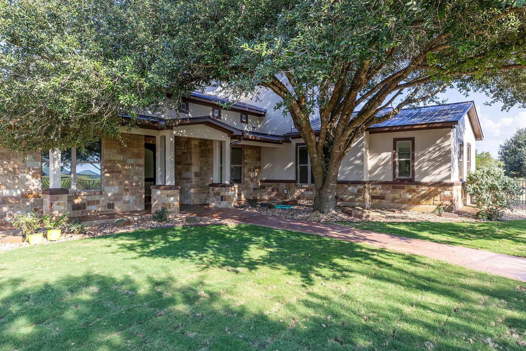 1124 County Road 301 Elgin TX 78621