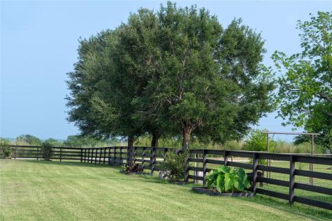 8271 Fm 529 Road Bellville TX 77418