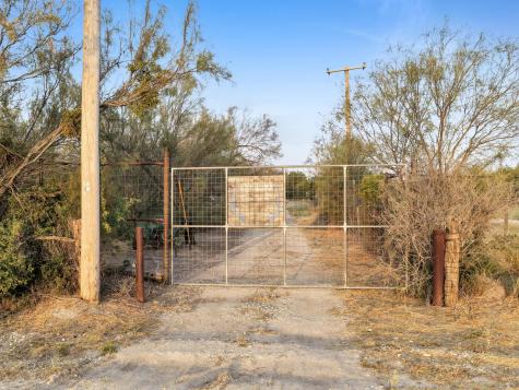 Tbd Fm 1986 Crystal City TX 78872