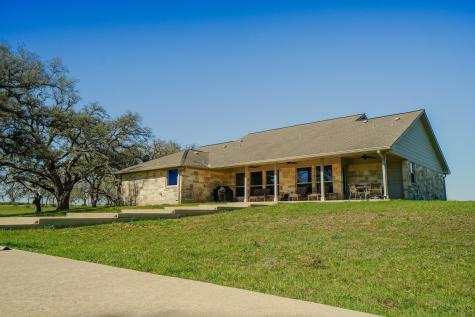 1797 County Road 261 Moulton TX 77975