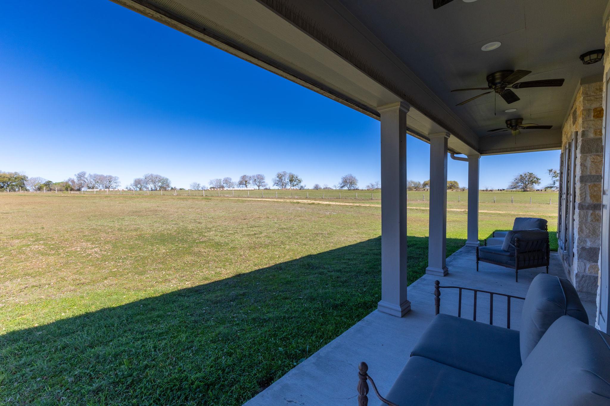1797 County Road 261 Moulton TX 77975