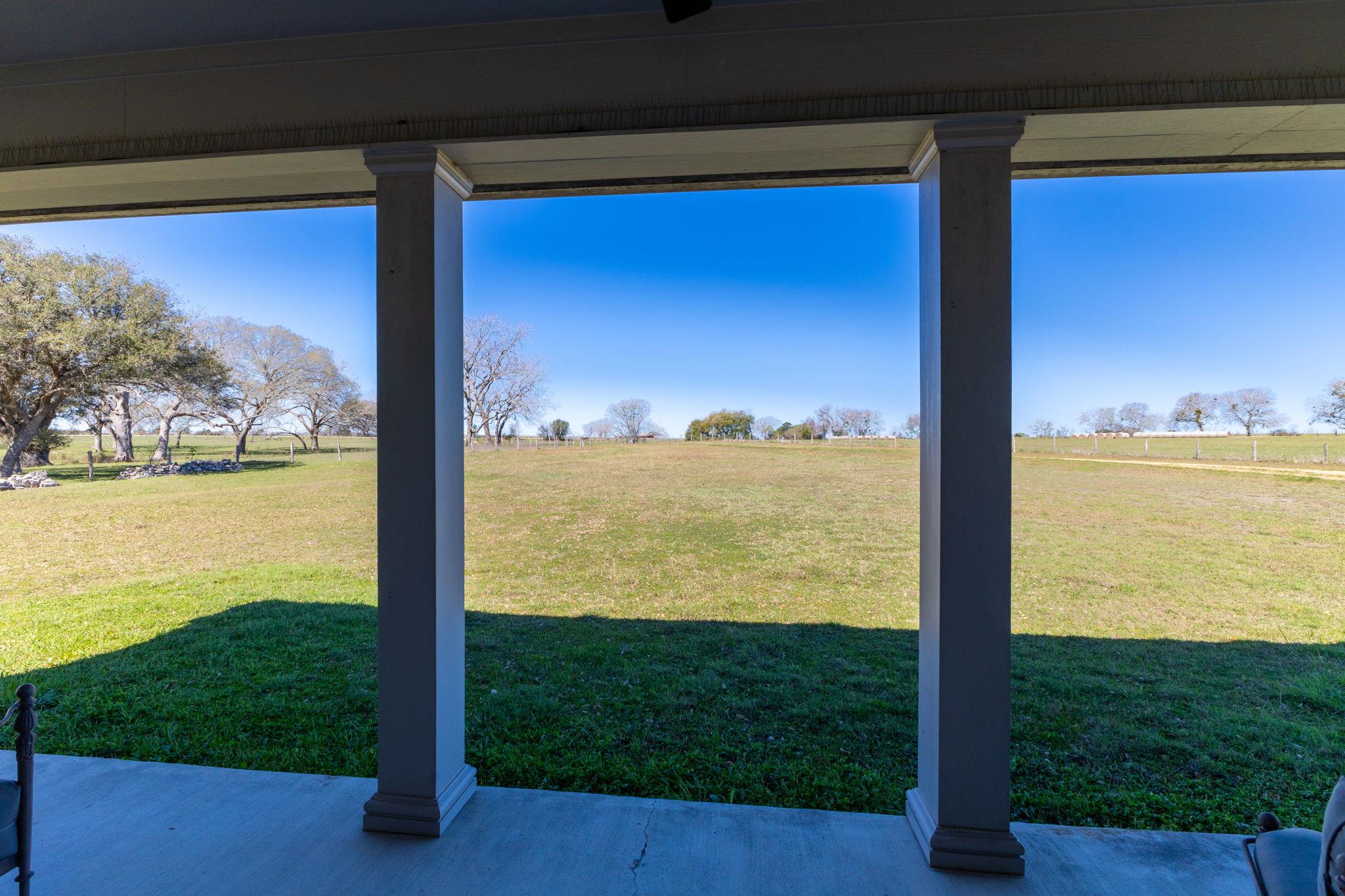 1797 County Road 261 Moulton TX 77975