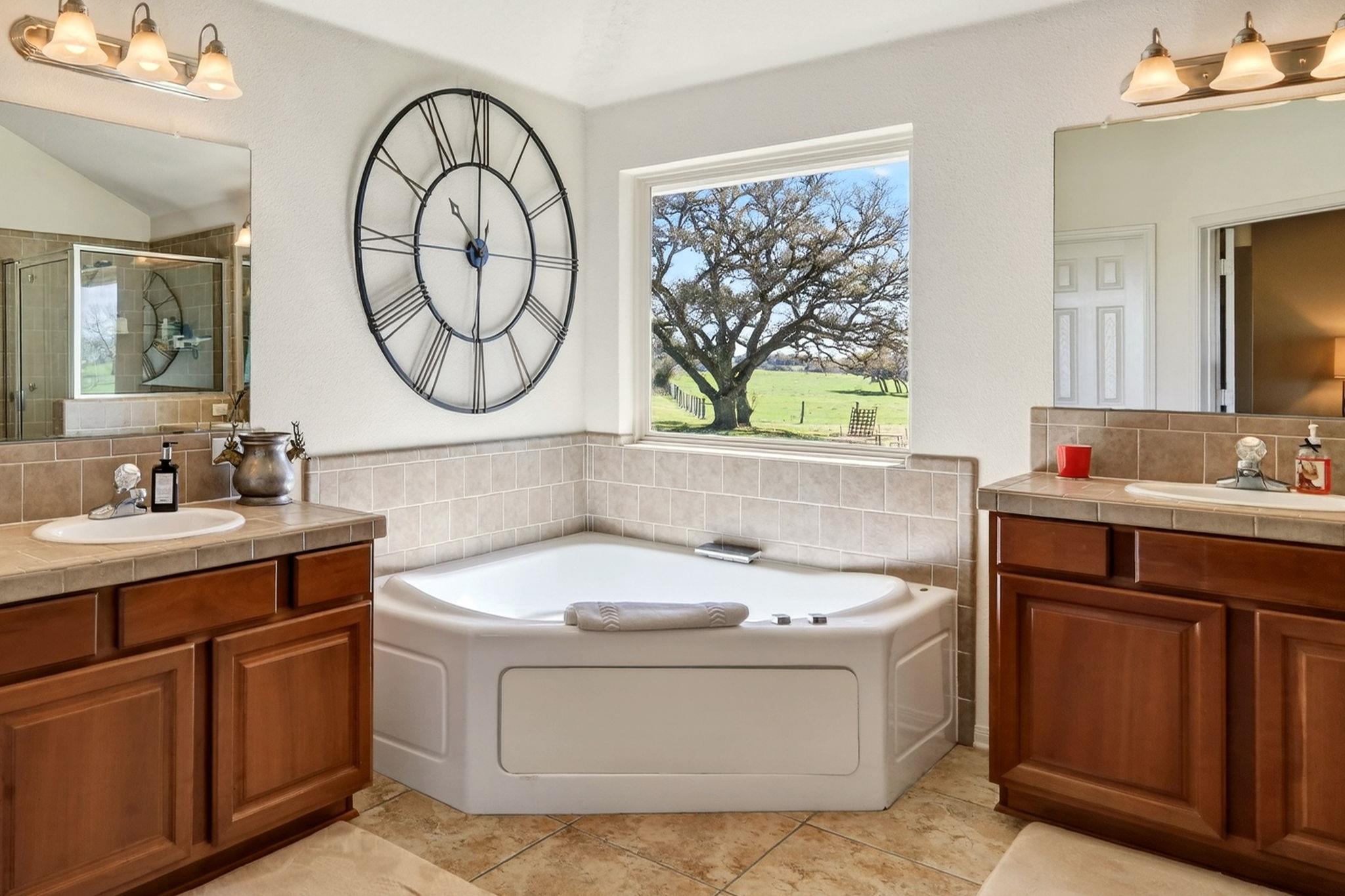 1797 County Road 261 Moulton TX 77975