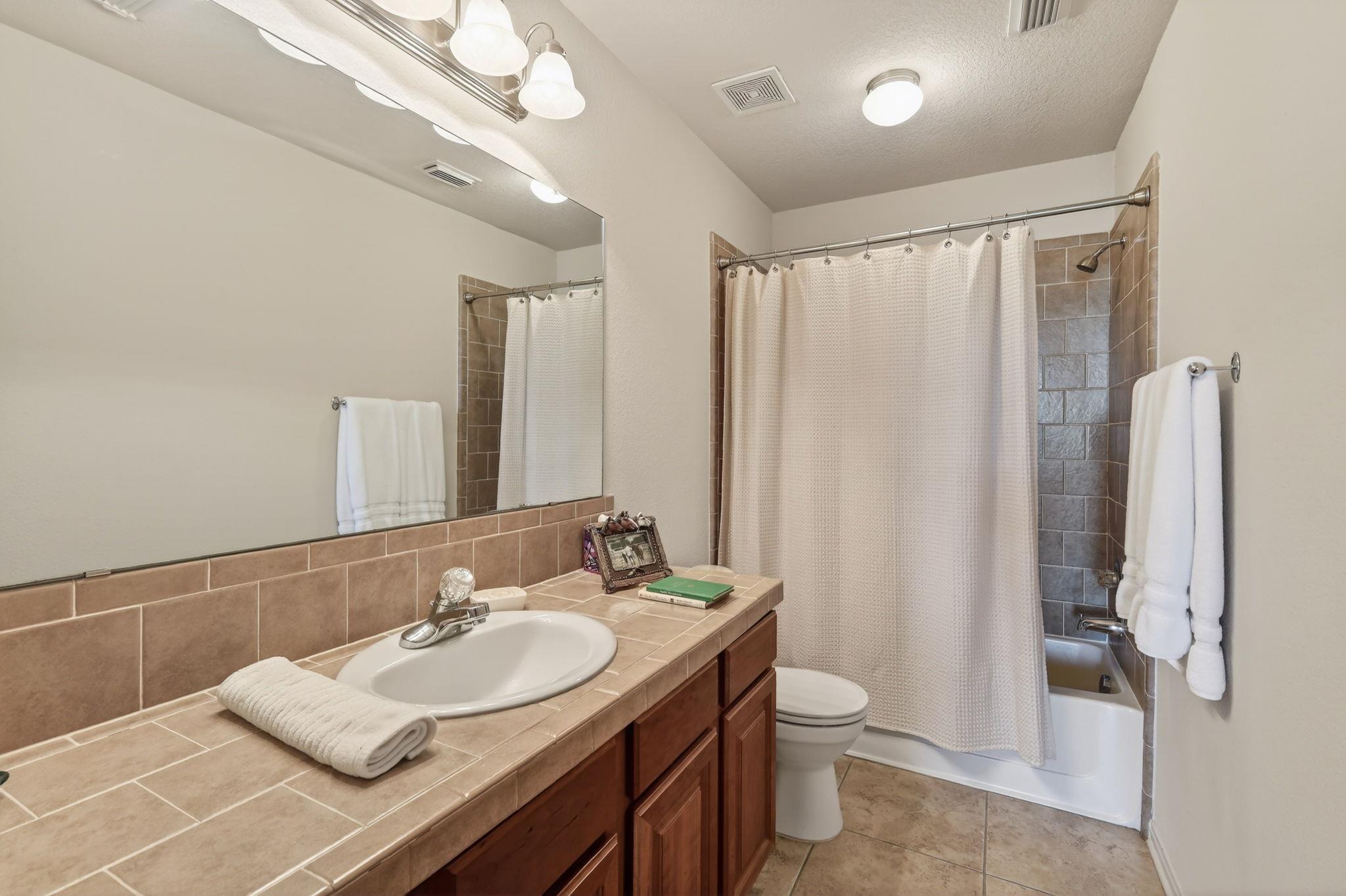 1797 County Road 261 Moulton TX 77975