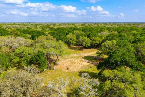 1106 N County Road 255 Garwood TX 77442
