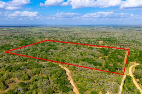 1106 N County Road 255 Garwood TX 77442