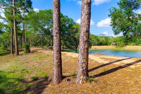 1106 N County Road 255 Garwood TX 77442
