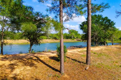 1106 N County Road 255 Garwood TX 77442