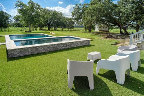 141 Grassyville Road Paige TX 78659