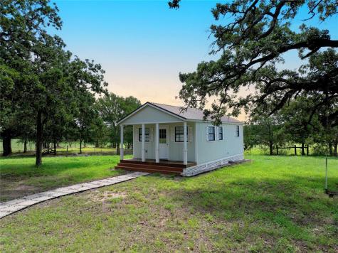 141 Grassyville Road Paige TX 78659