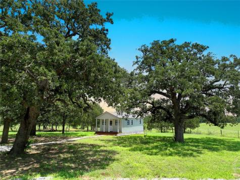 141 Grassyville Road Paige TX 78659