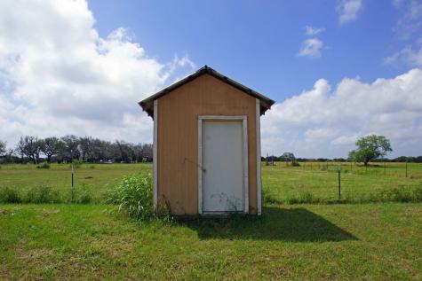 244 Apache Springs Road Briggs TX 78608