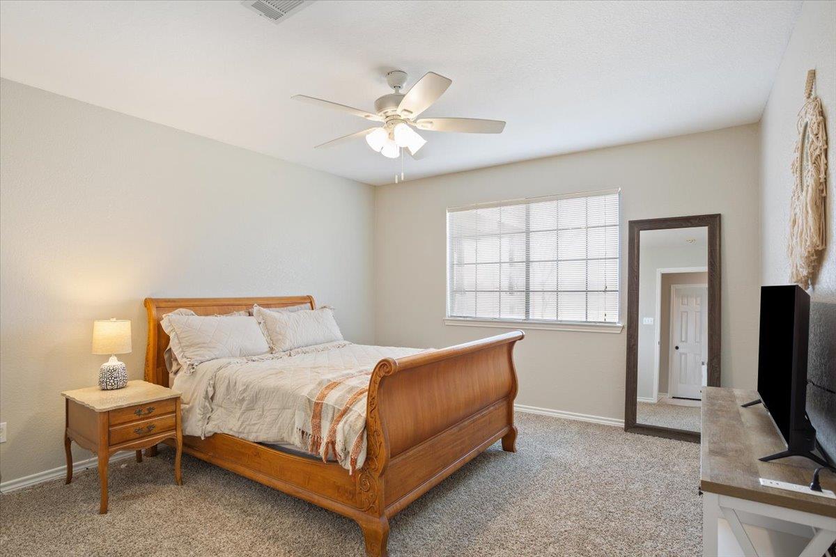 8600 Five Wells Road Rogers TX 76569