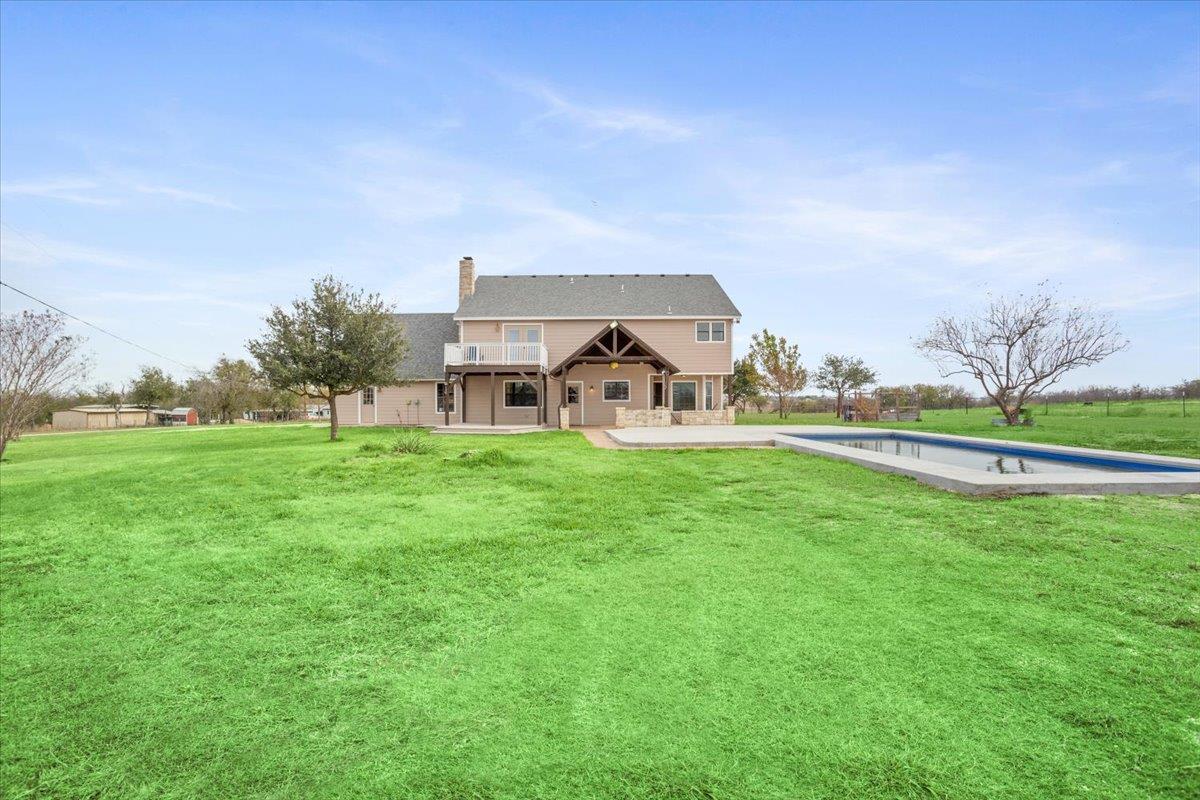 8600 Five Wells Road Rogers TX 76569