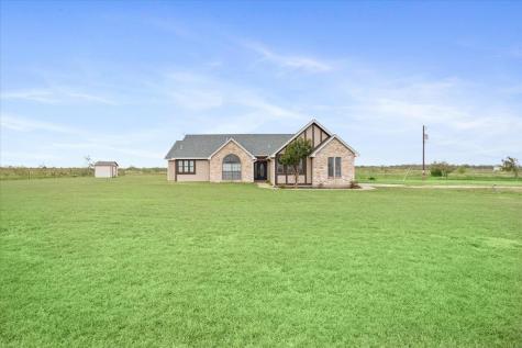 8600 Five Wells Road Rogers TX 76569