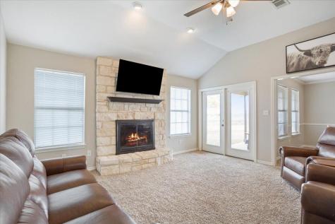 8600 Five Wells Road Rogers TX 76569