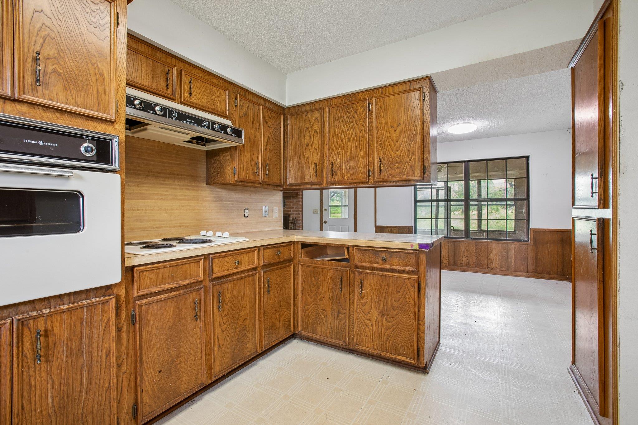 406 Monkey Road Elgin TX 78621