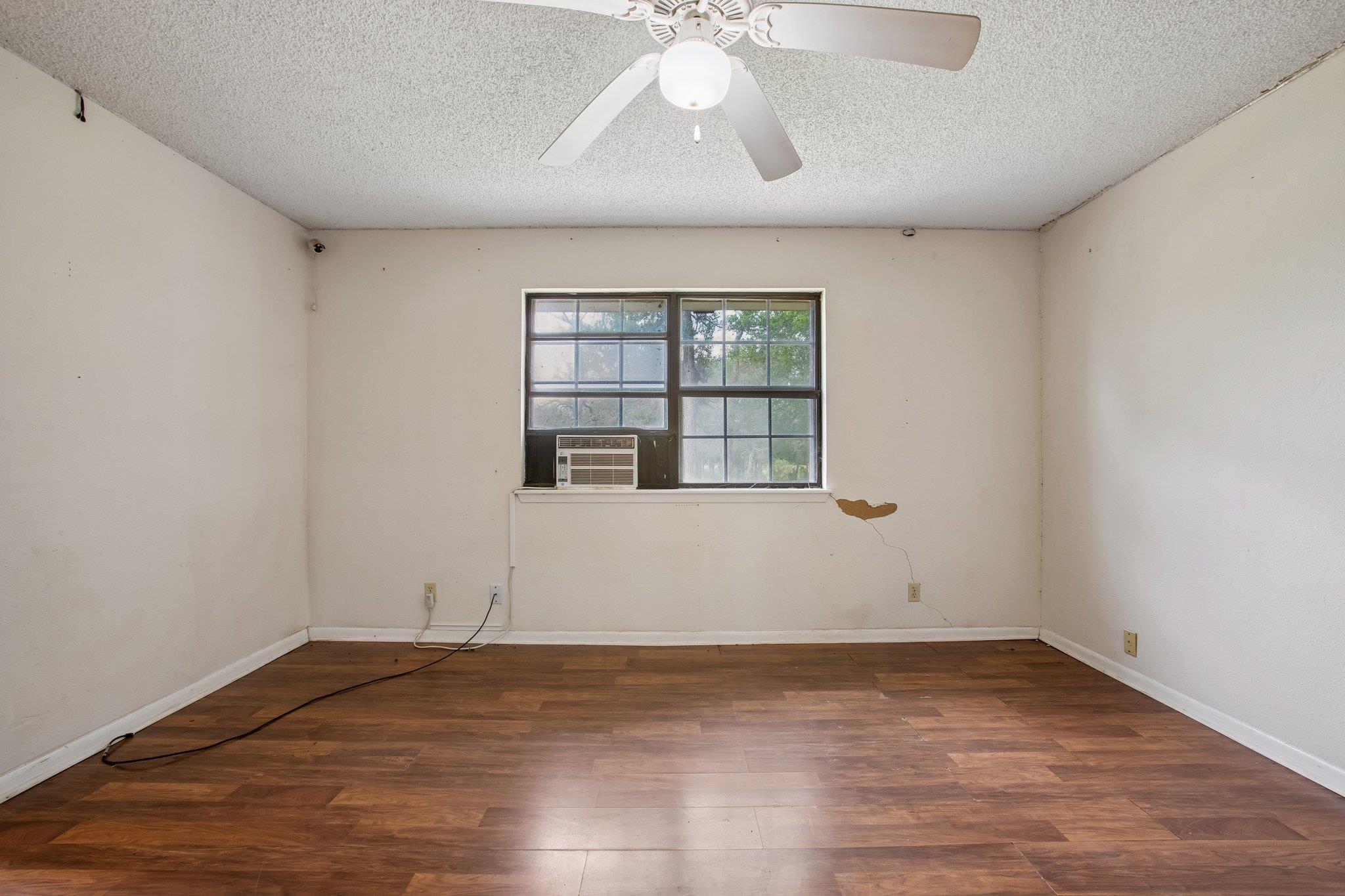 406 Monkey Road Elgin TX 78621