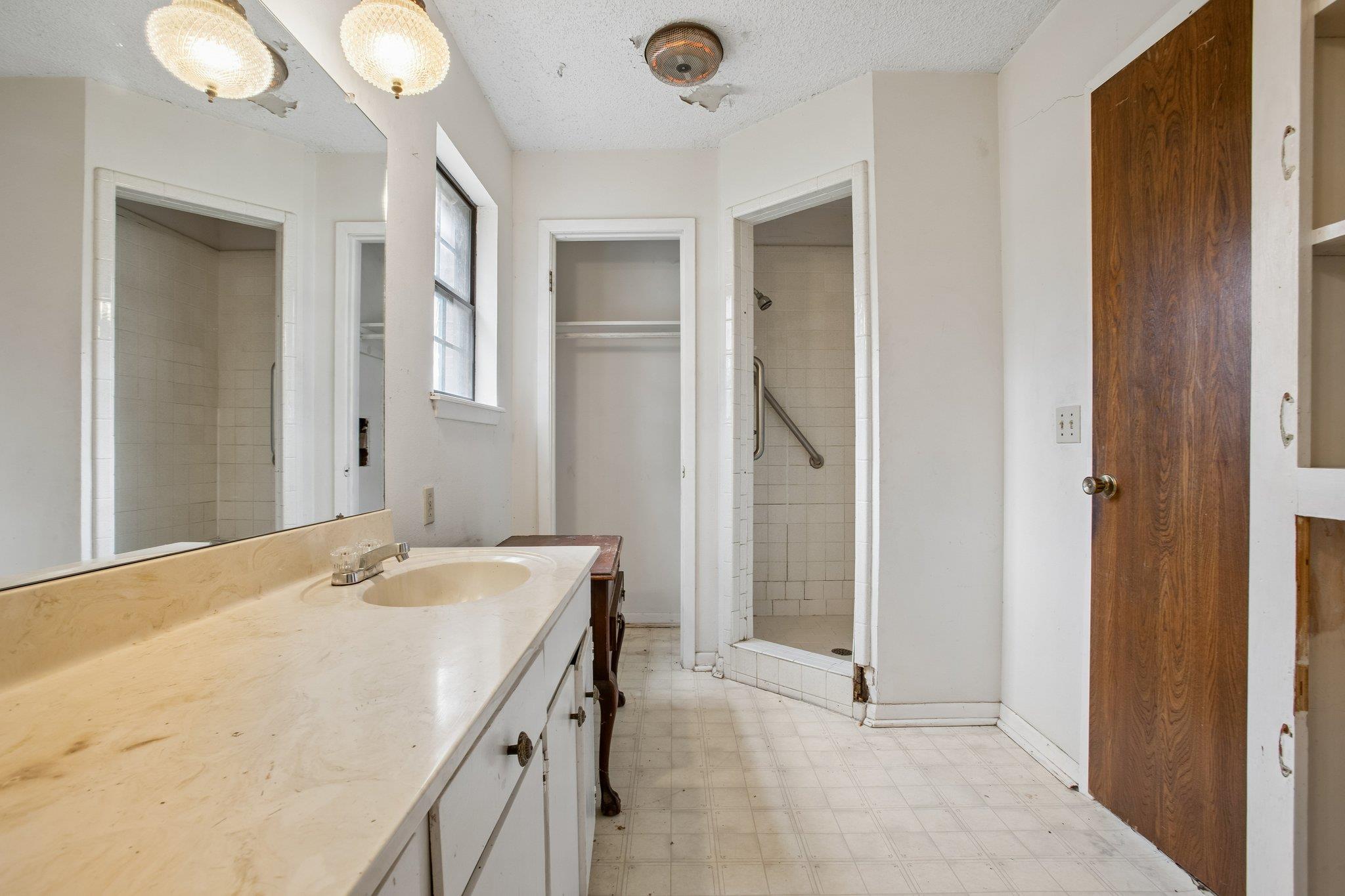 406 Monkey Road Elgin TX 78621