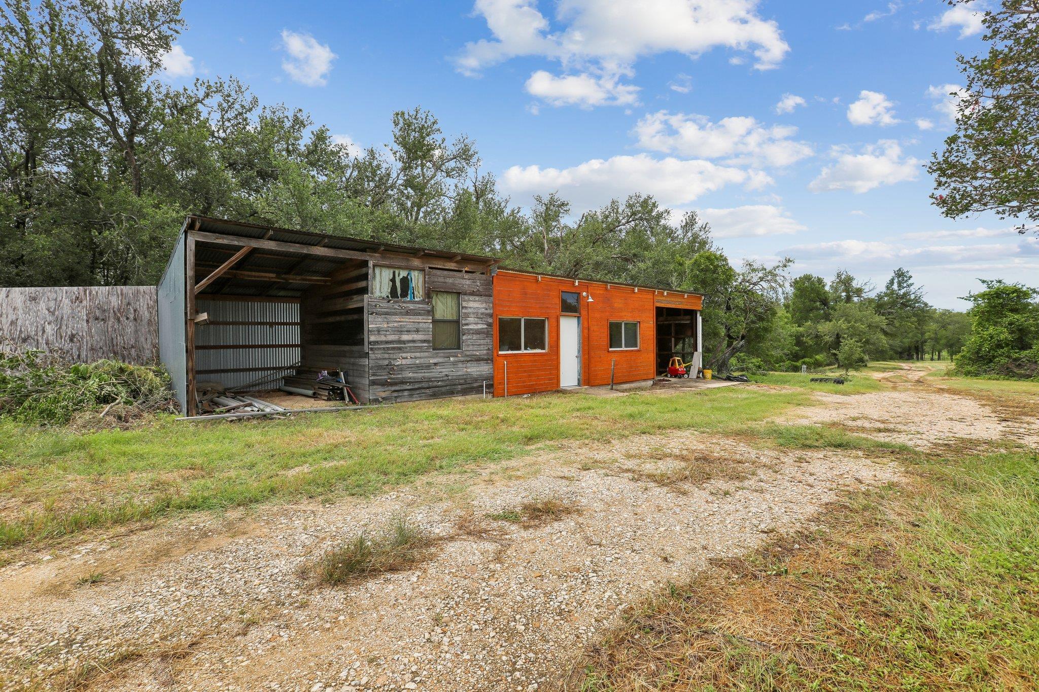 406 Monkey Road Elgin TX 78621