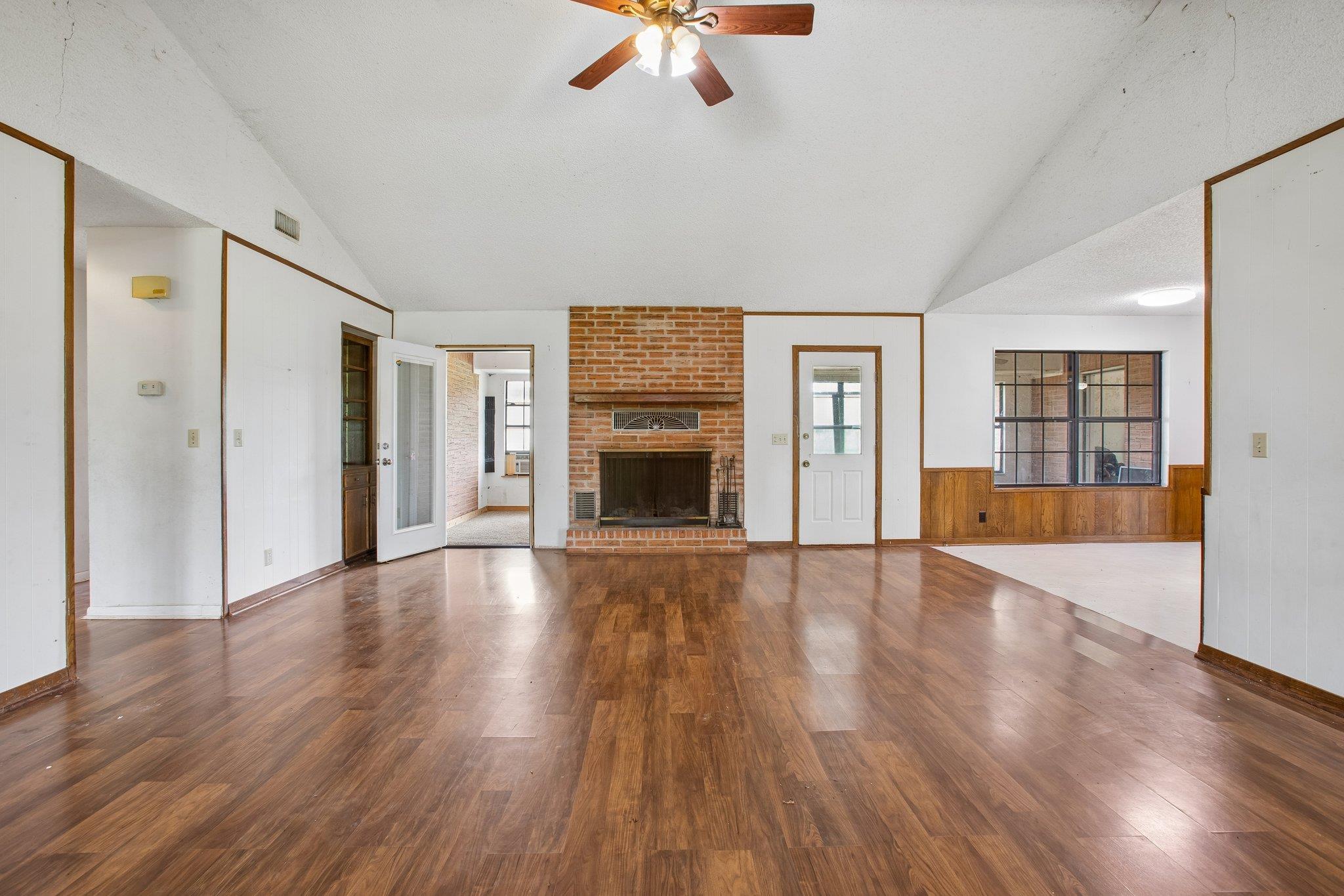 406 Monkey Road Elgin TX 78621