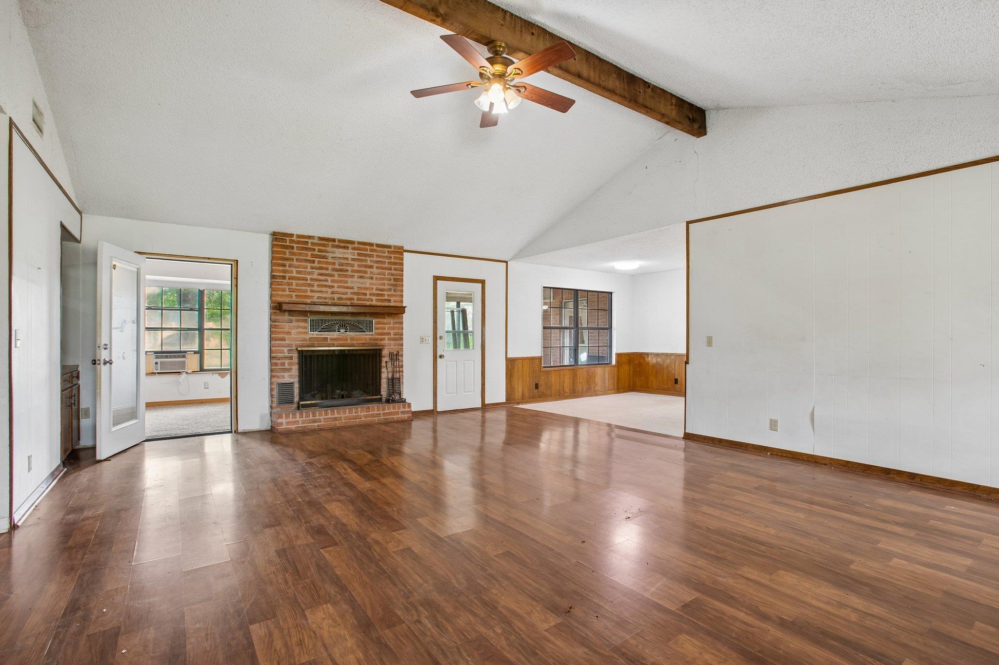 406 Monkey Road Elgin TX 78621