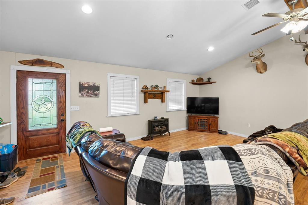 4771 County Road 473 Elgin TX 78621
