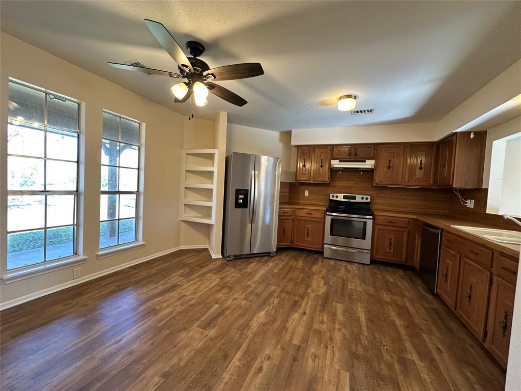 1047 Private Road 3022 Elgin TX 78621