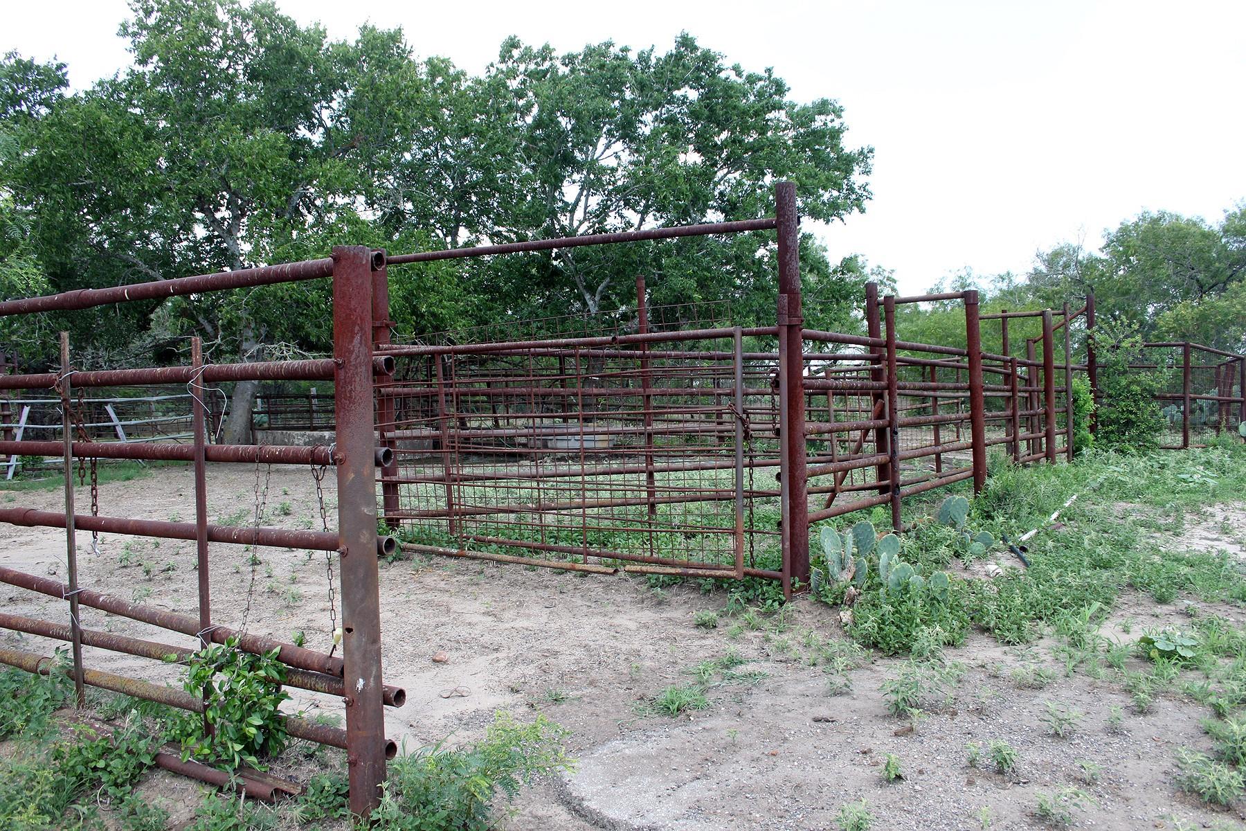 9411 Fm 86 Highway Lockhart TX 78644