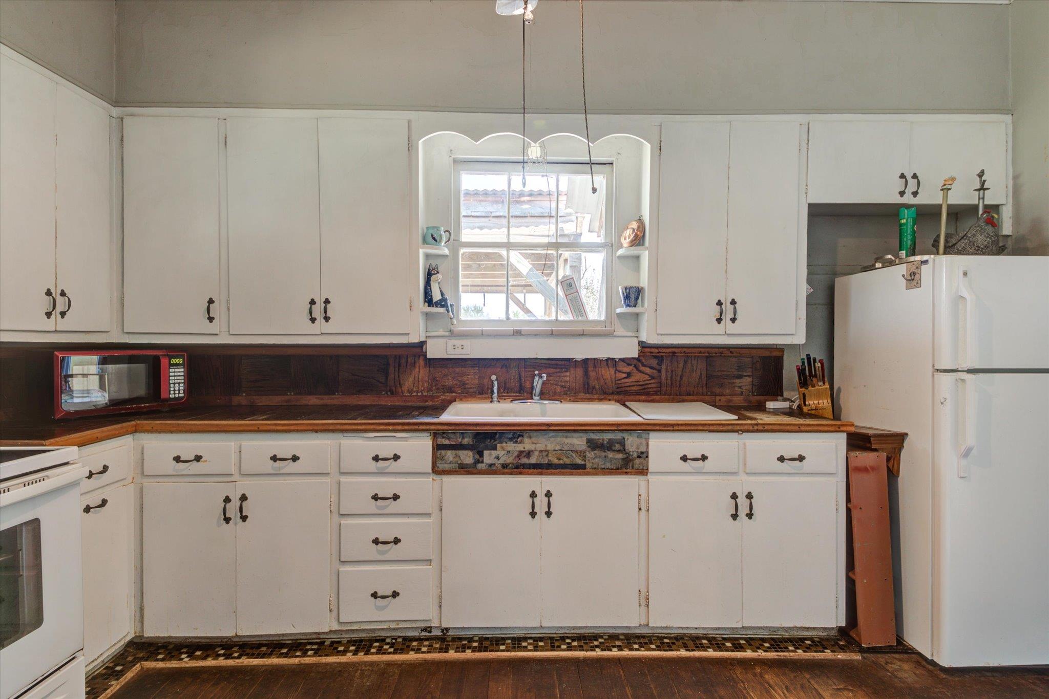 4111 County Road 120 Marble Falls TX 78654