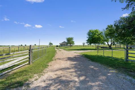 459 County Road 450 Thorndale TX 76577