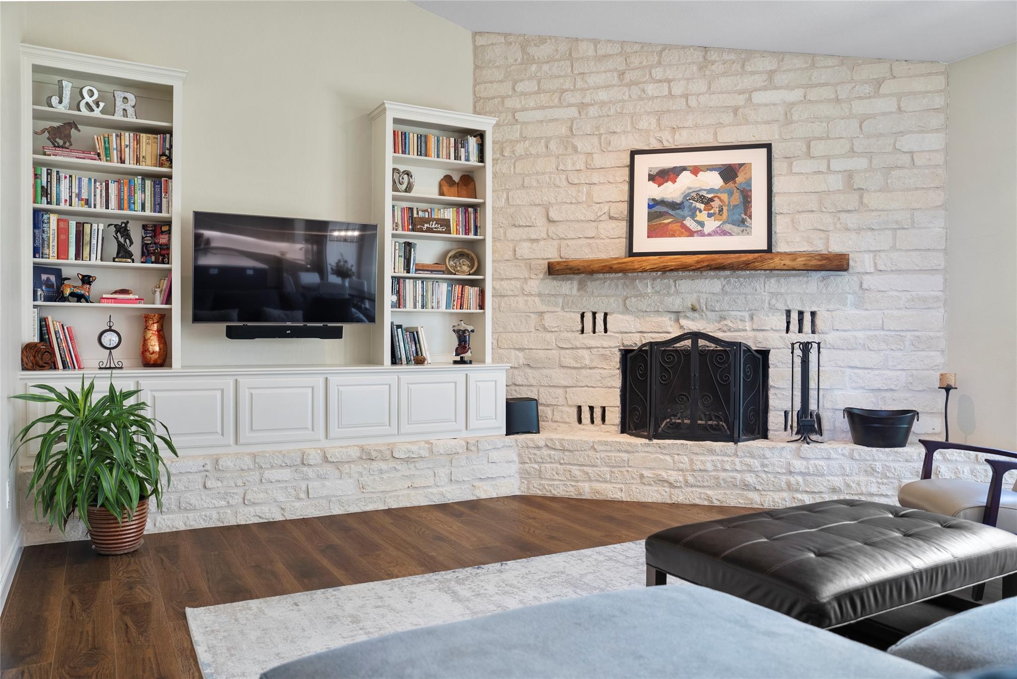 2055 County Road 284 Liberty Hill TX 78642