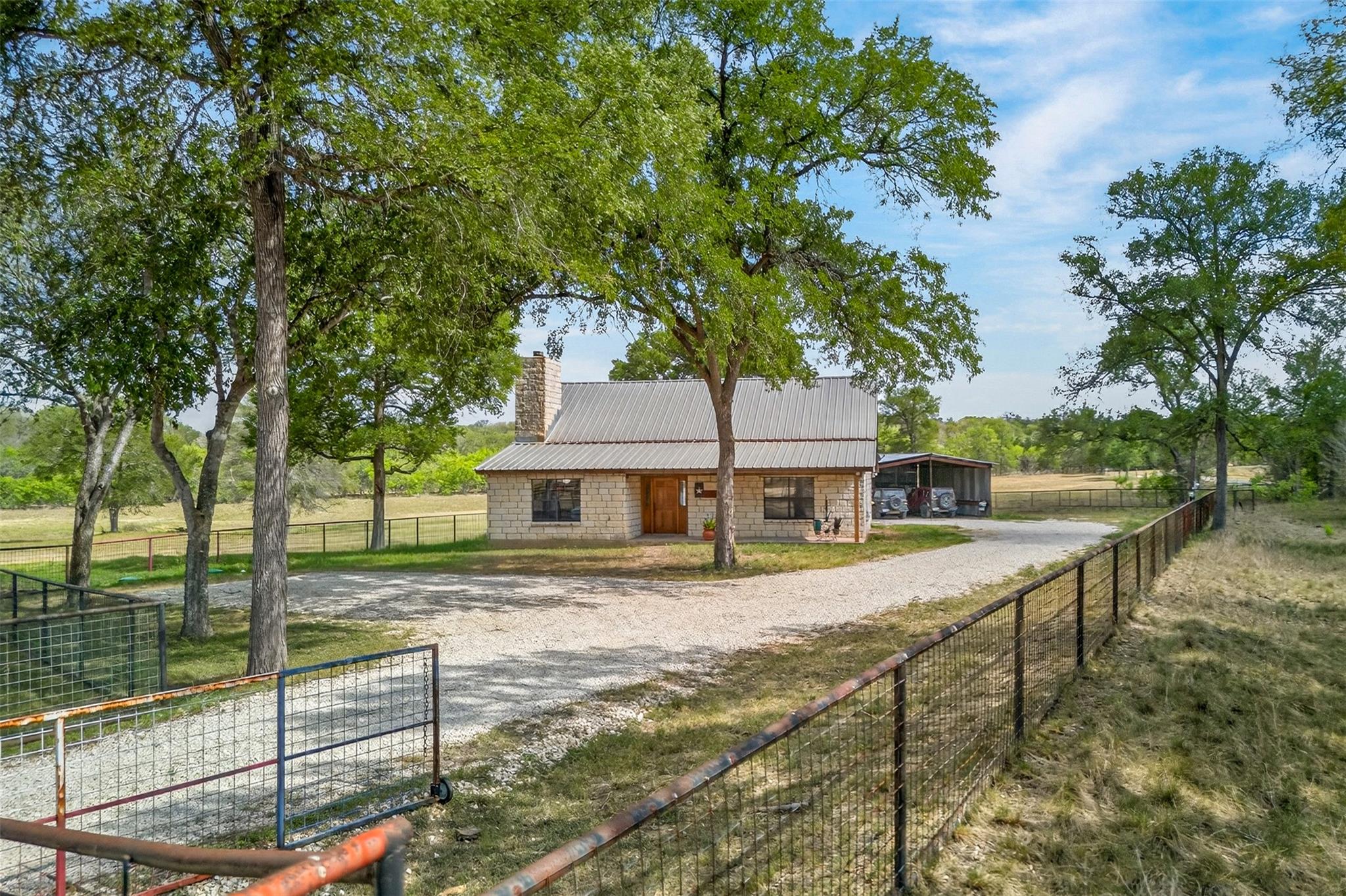 1077 Burdette Wells Road Lockhart TX 78644
