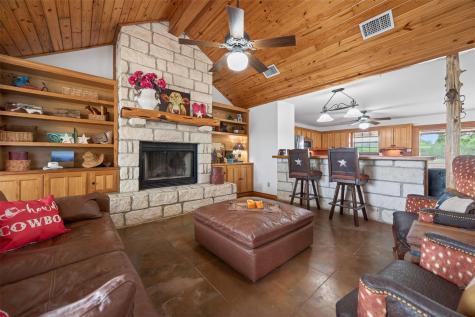 1077 Burdette Wells Road Lockhart TX 78644
