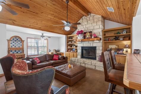1077 Burdette Wells Road Lockhart TX 78644