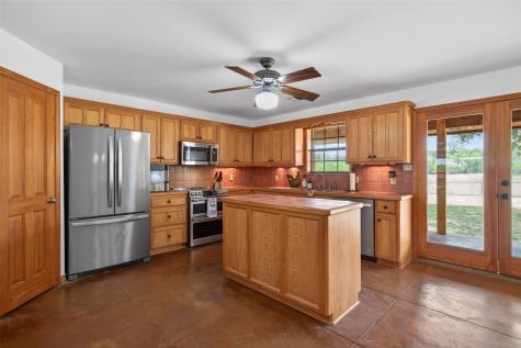 1077 Burdette Wells Road Lockhart TX 78644