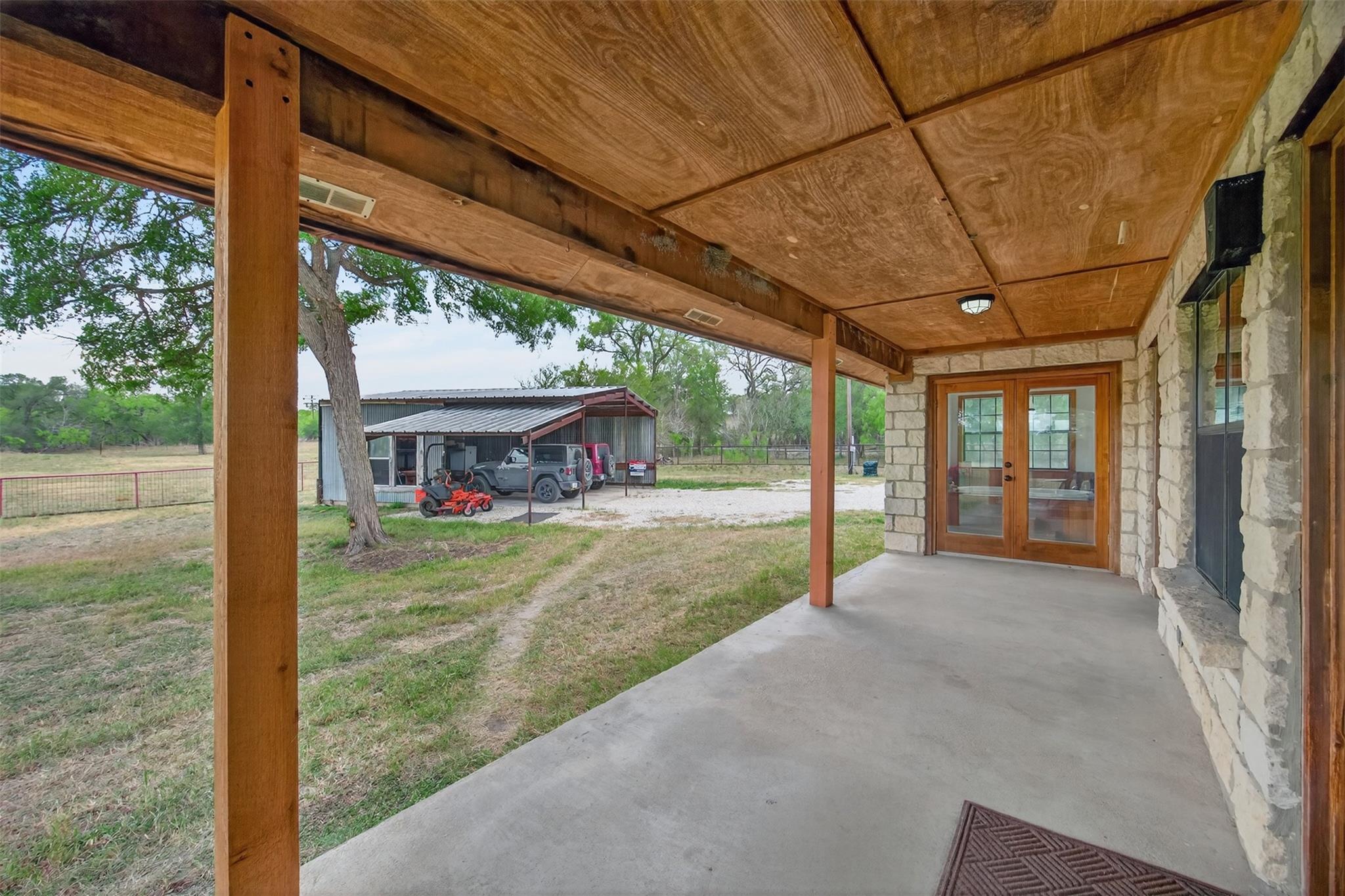1077 Burdette Wells Road Lockhart TX 78644