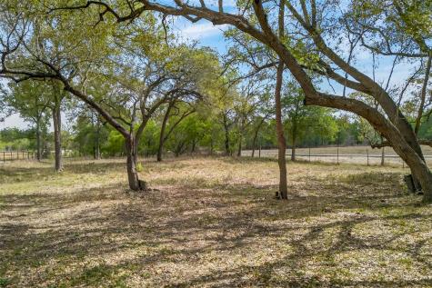 1077 Burdette Wells Road Lockhart TX 78644
