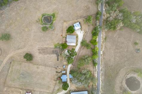 1077 Burdette Wells Road Lockhart TX 78644