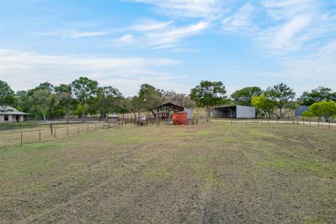 1077 Burdette Wells Road Lockhart TX 78644